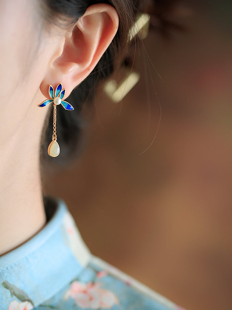 Hotan Lootose lille Jade Earrings| China chic Jade Jewelry
