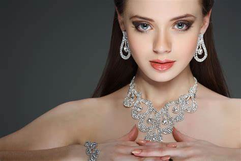 20 Intriguing Facts About Jewelry You Probably Didn’t Know - OrientGem