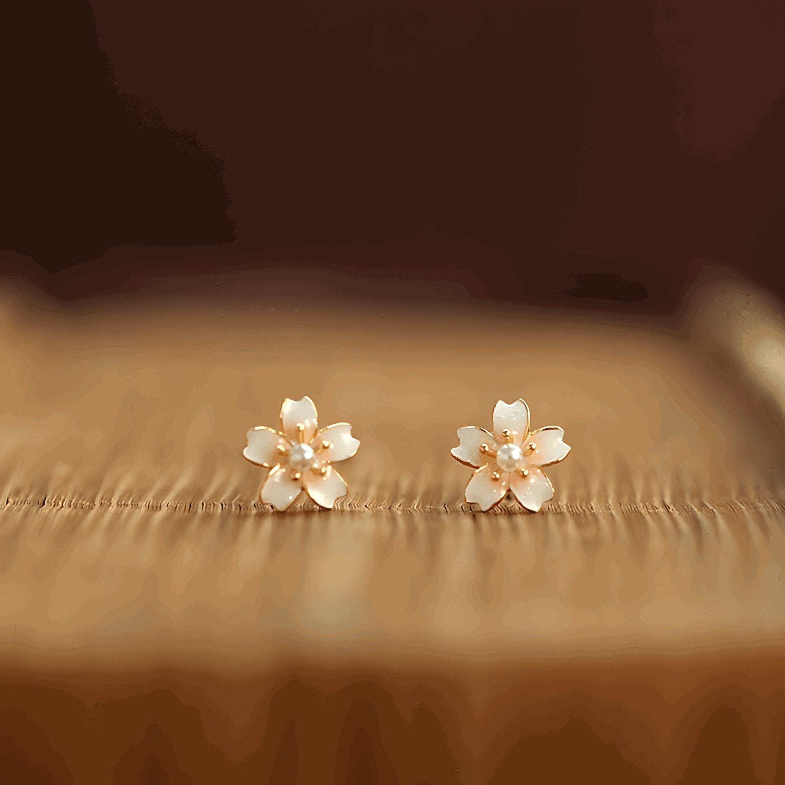 How to Choose Jewelry for a First Date