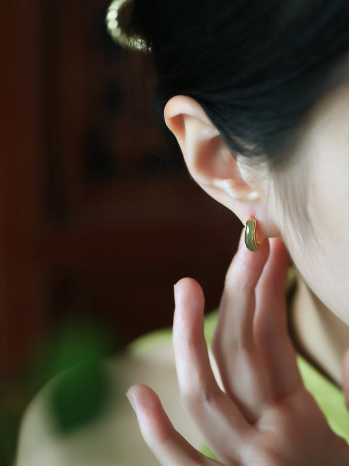 How to Choose the Perfect Jade Jewelry: A Complete Buying Guide