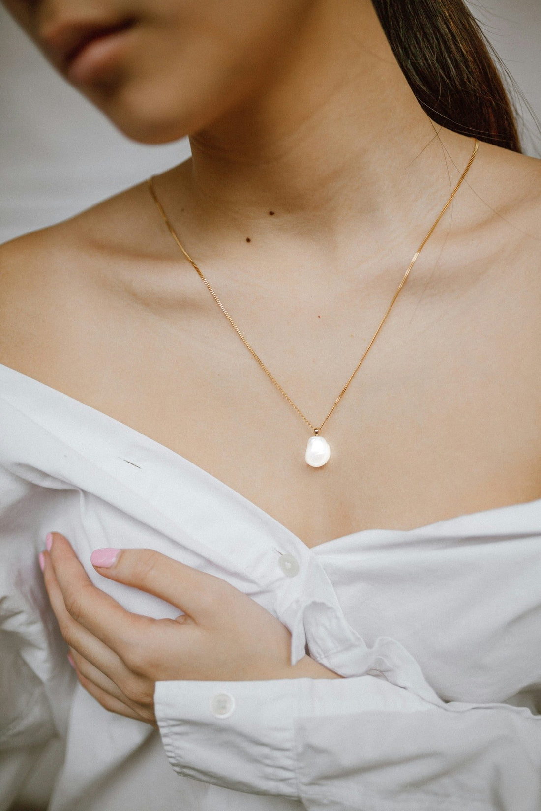 How to Choose Jewelry for a First Date - ORIENTGEM
