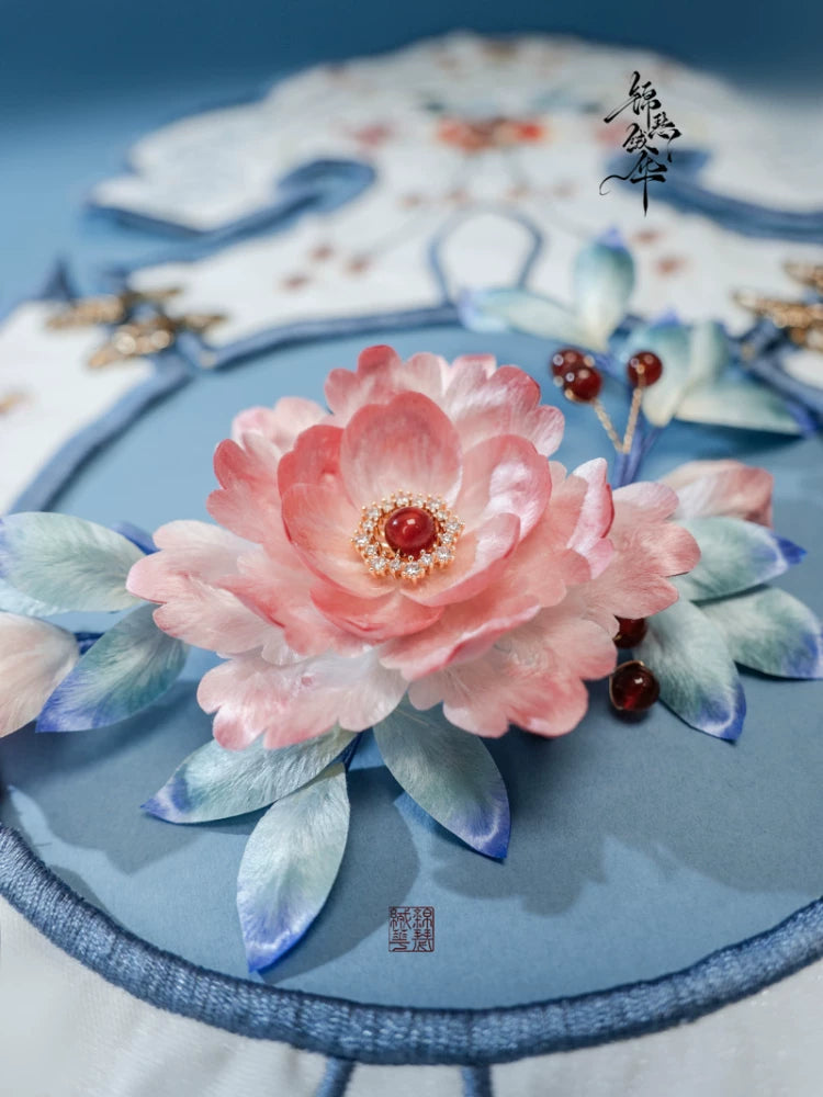 Feiyun Diexiu Handmade Silk Ronghua Flower Hair Comb, alternate view of the handcrafted silk velvet flower hair comb