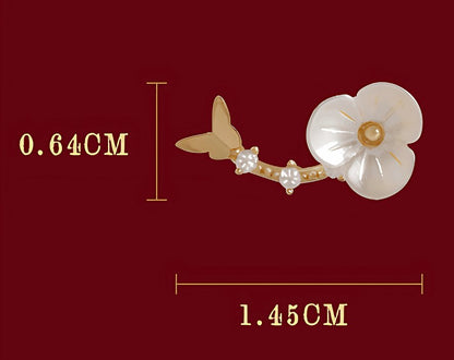 Flower Branch Gold, detail view of the handcrafted silver earrings