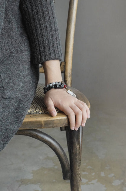 Chinese crystal bracelet with ink wash, detail view of the handcrafted silver bracelet