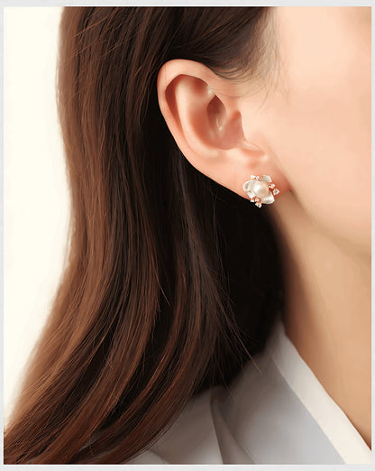 Pearl Flower Gold Plated Earrings, detail view of the handcrafted pearl earrings