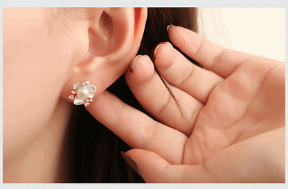 Pearl Flower Gold Plated Earrings, detail view of the handcrafted pearl earrings