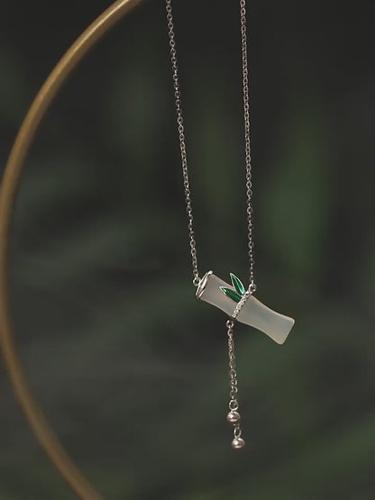 Essence jade necklace