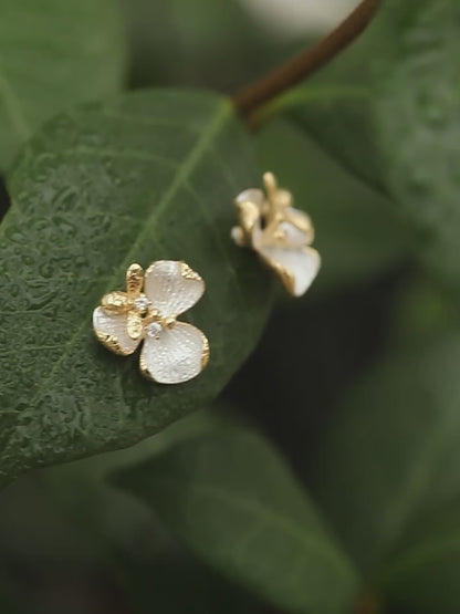 Tiny Flower Earring