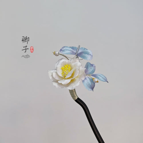 QianXiangYin Velvet Flower Hairpin, detail view of the handcrafted silk velvet flower hairpin
