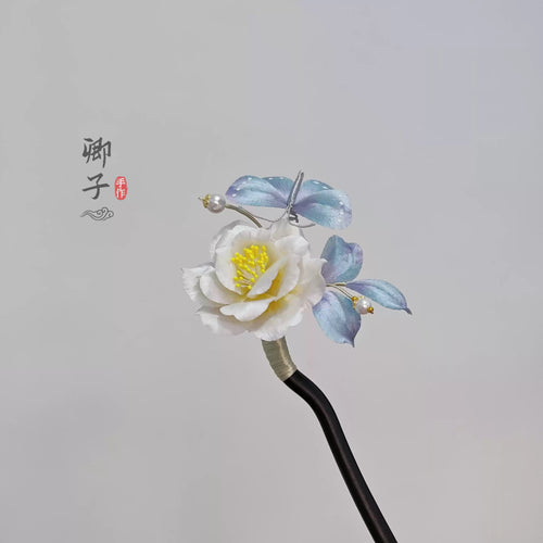 QianXiangYin Velvet Flower Hairpin, detail view of the handcrafted silk velvet flower hairpin