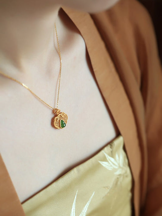 Ruyi Lock Jade Necklace ｜China chic Jade Jewelry - OrientGem