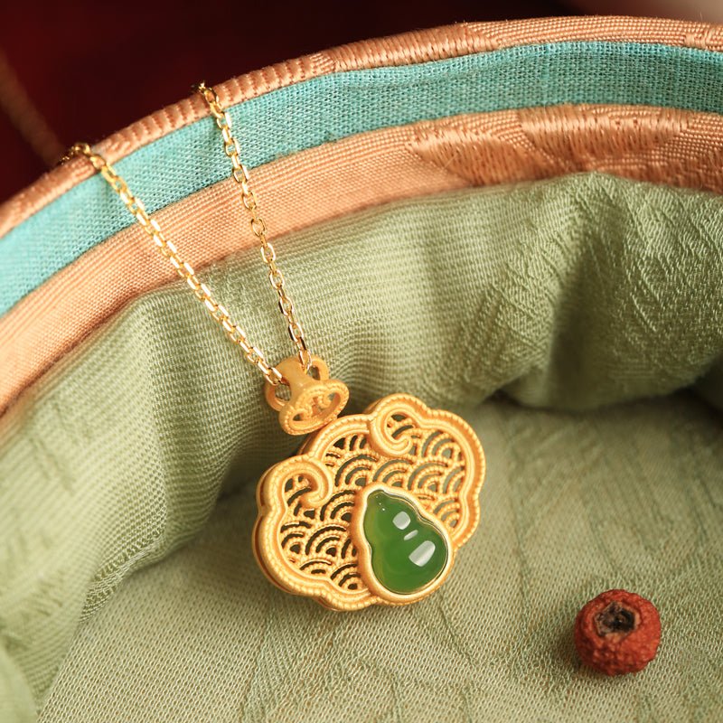 Ruyi Lock Jade Necklace ｜China chic Jade Jewelry - OrientGem