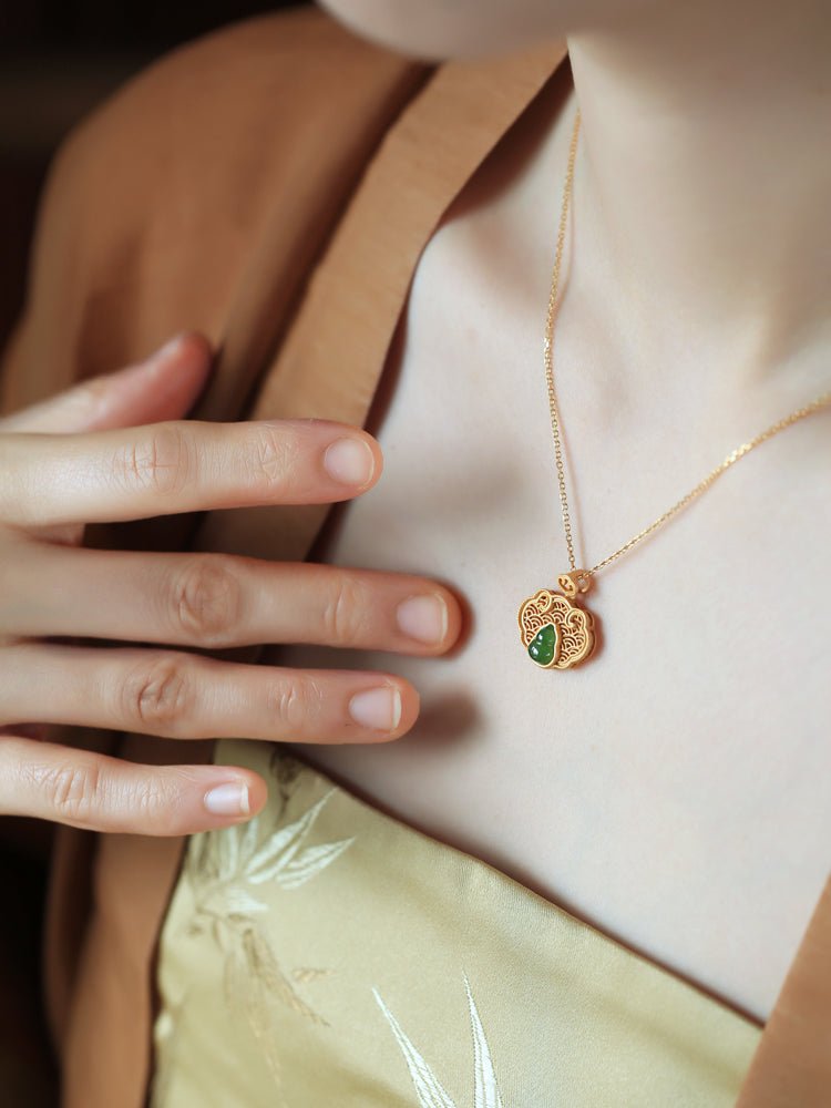 Ruyi Lock Jade Necklace ｜China chic Jade Jewelry - OrientGem