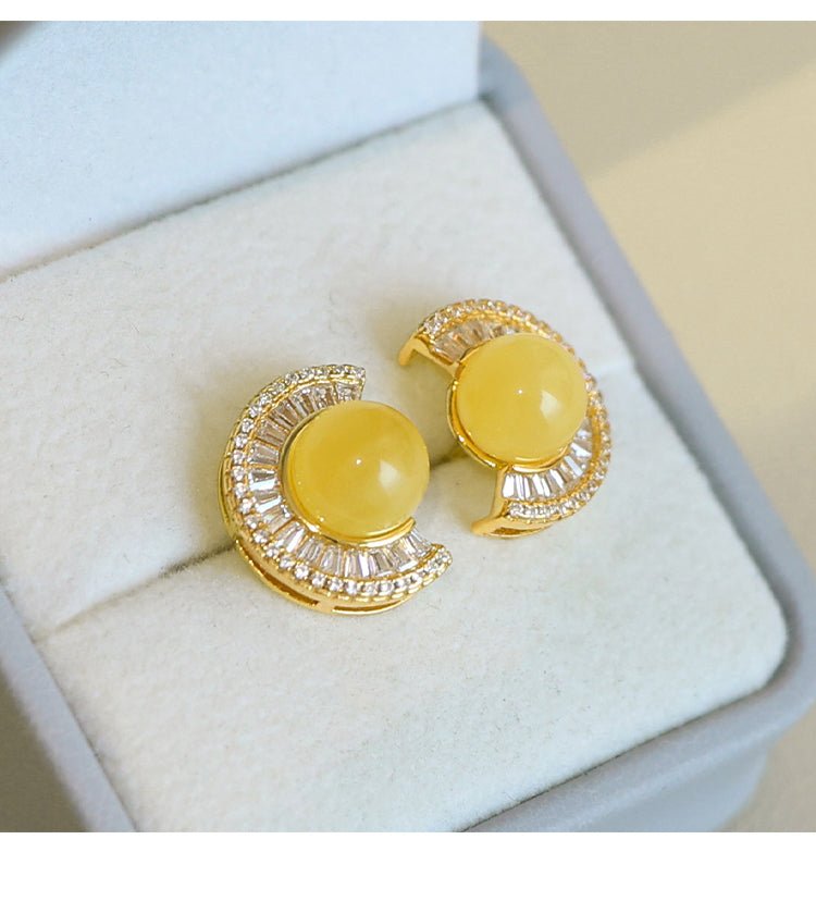 Semicircular Beeswax Earrings | Gemstone Jewelry, detail view of the handcrafted natural stone earrings