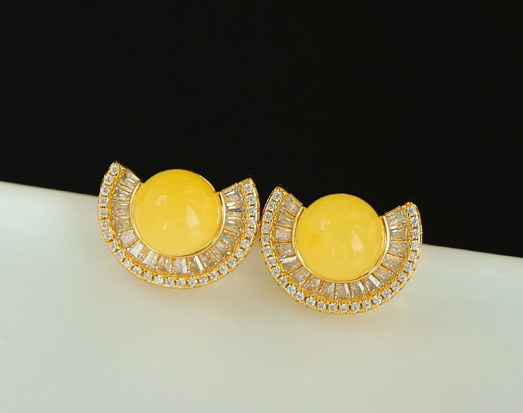 Semicircular Beeswax Earrings | Gemstone Jewelry, detail view of the handcrafted natural stone earrings