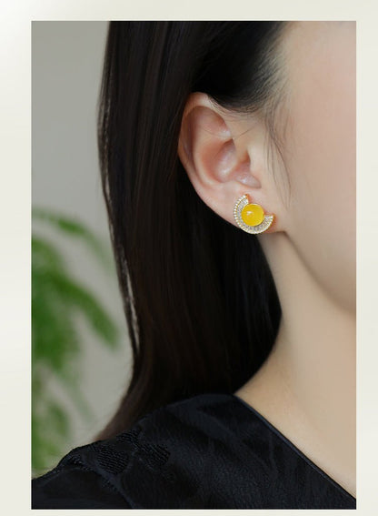 Semicircular Beeswax Earrings | Gemstone Jewelry, detail view of the handcrafted natural stone earrings